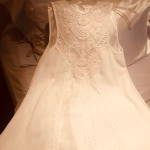 NWOT, flowing & light cream colored dress